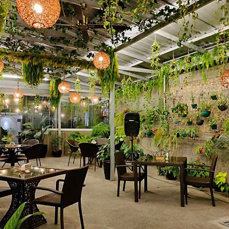 Hotel Halo Angeles City Εξωτερικό φωτογραφία