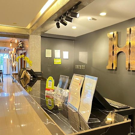 Hotel Halo Angeles City Εξωτερικό φωτογραφία