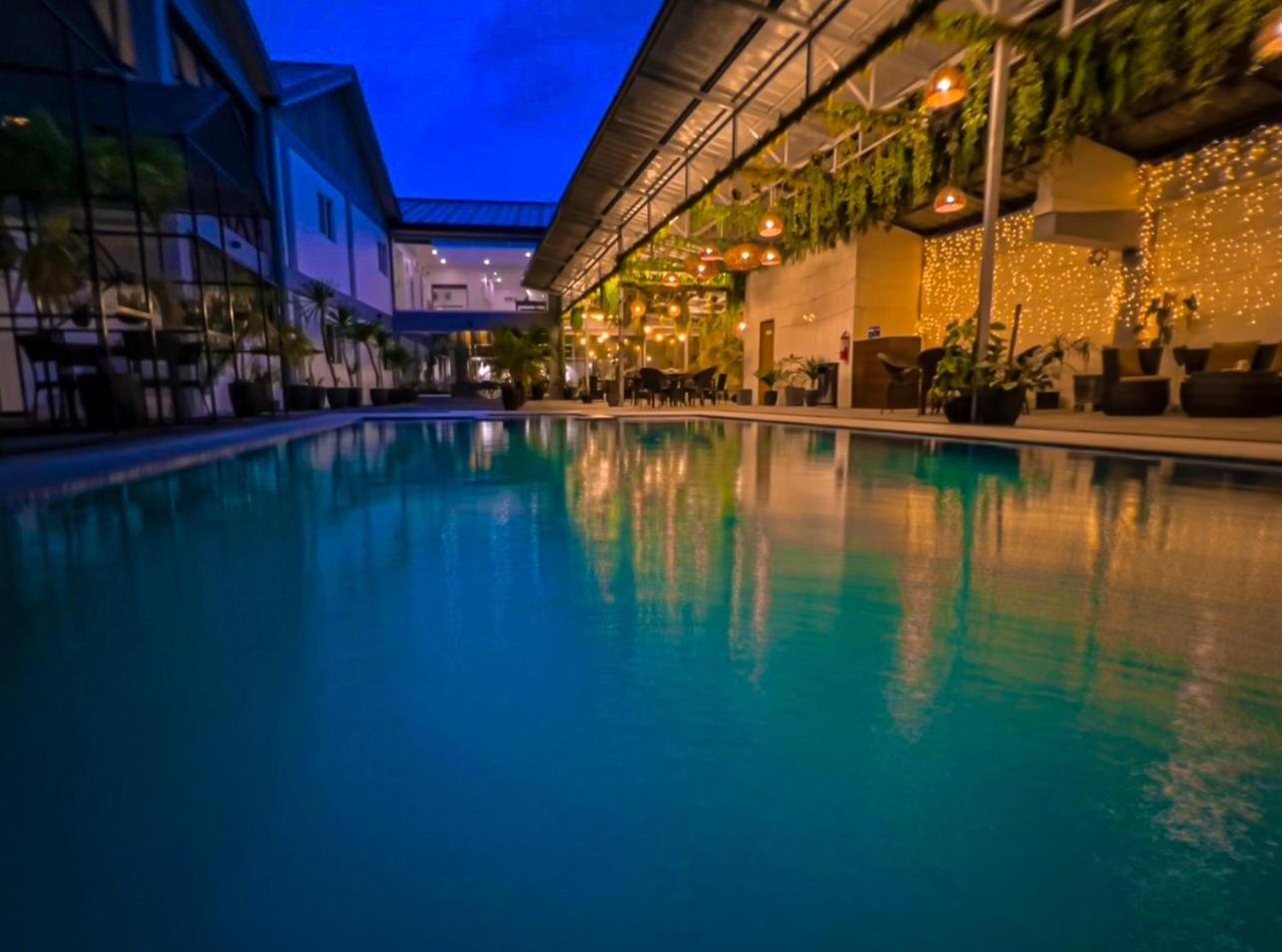Hotel Halo Angeles City Εξωτερικό φωτογραφία