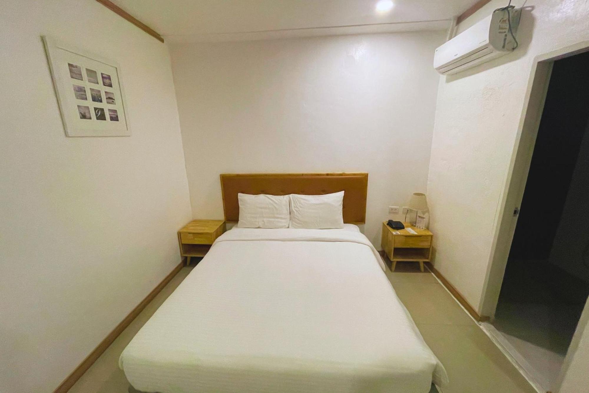 Hotel Halo Angeles City Δωμάτιο φωτογραφία