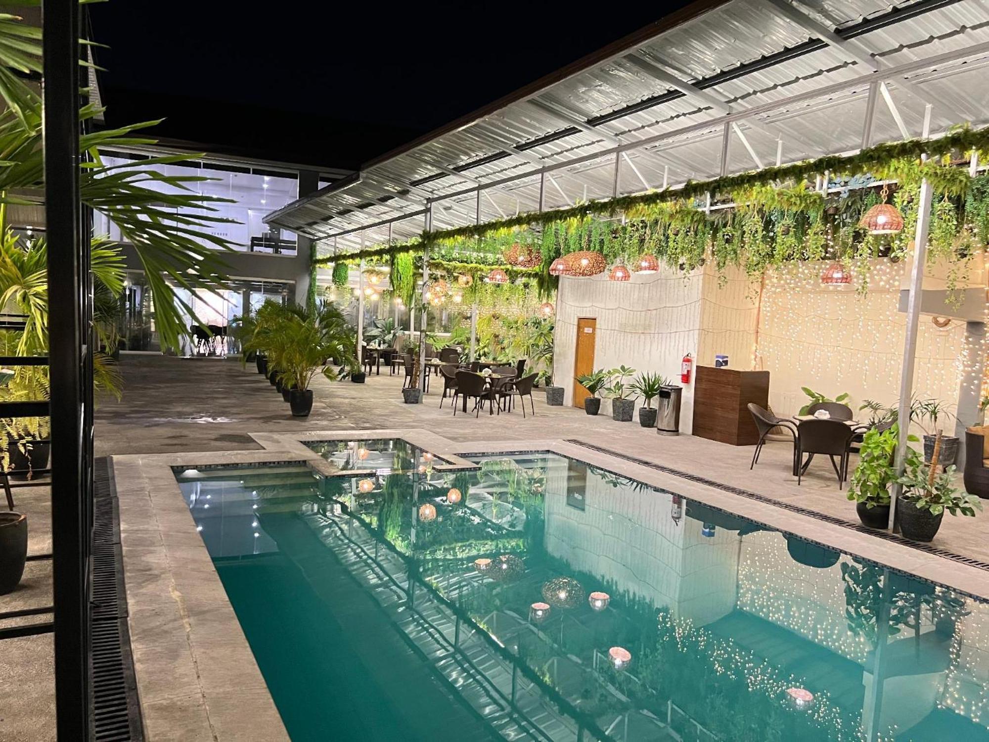 Hotel Halo Angeles City Εξωτερικό φωτογραφία