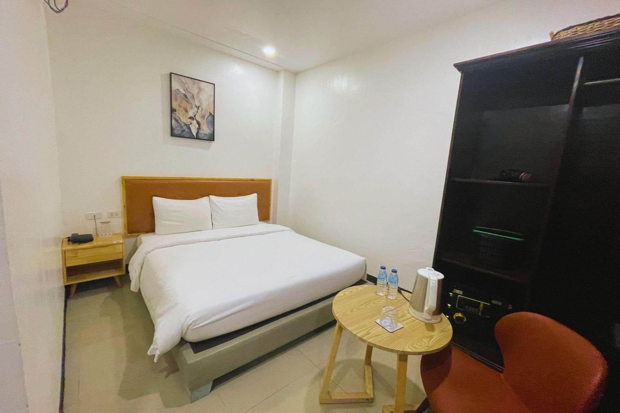 Hotel Halo Angeles City Δωμάτιο φωτογραφία