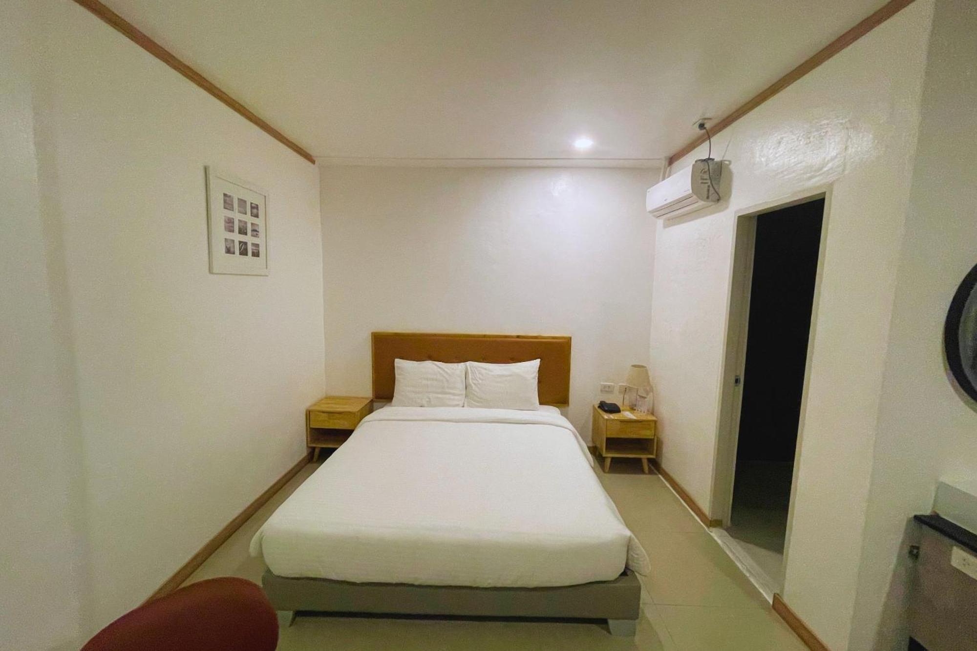 Hotel Halo Angeles City Δωμάτιο φωτογραφία