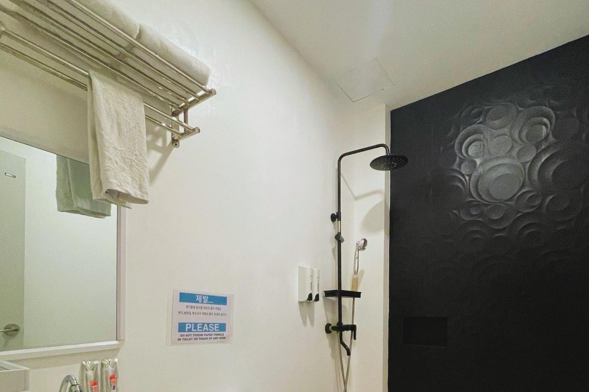 Hotel Halo Angeles City Δωμάτιο φωτογραφία