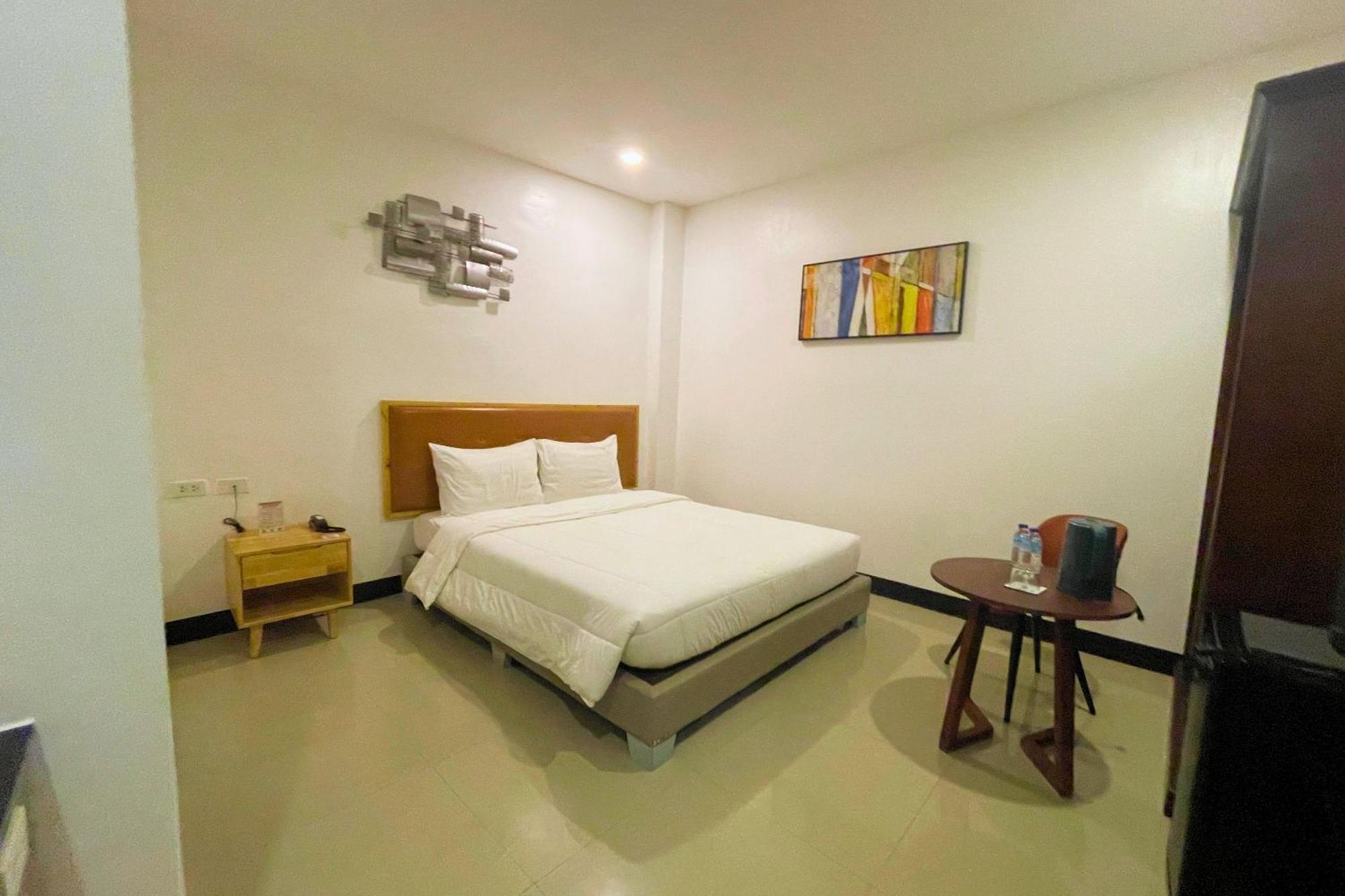 Hotel Halo Angeles City Δωμάτιο φωτογραφία